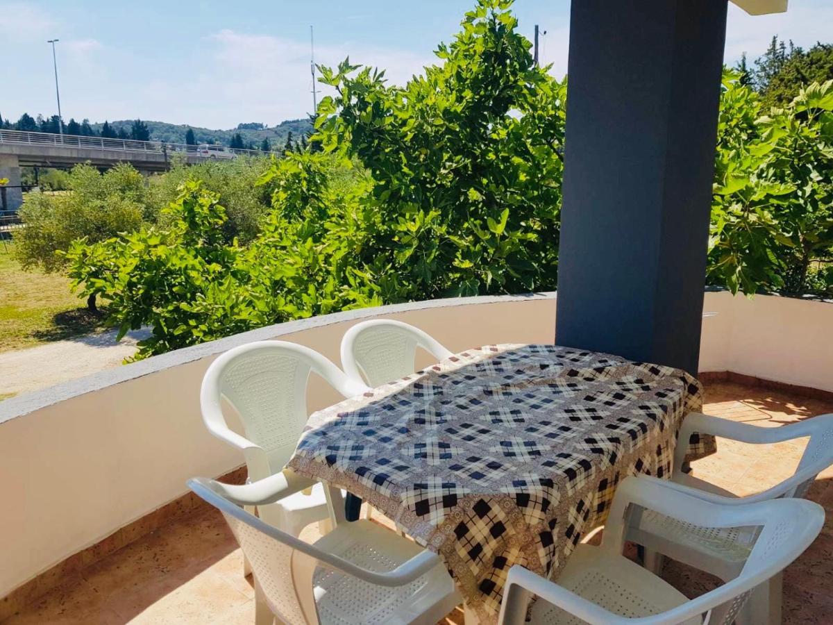 Apartments Flamingo Ulcinj Exteriör bild