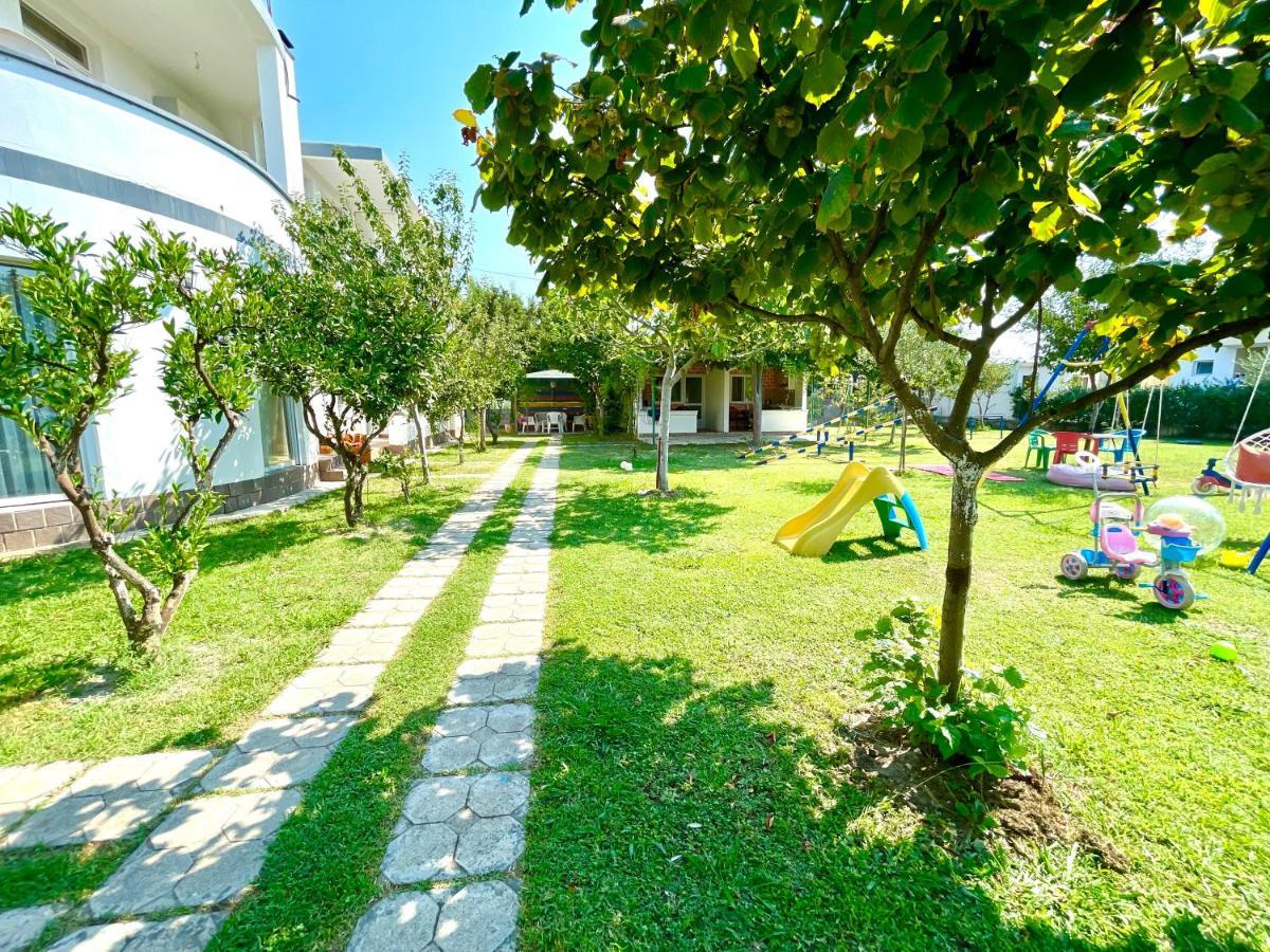 Apartments Flamingo Ulcinj Exteriör bild