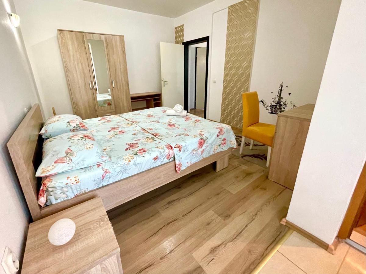Apartments Flamingo Ulcinj Exteriör bild