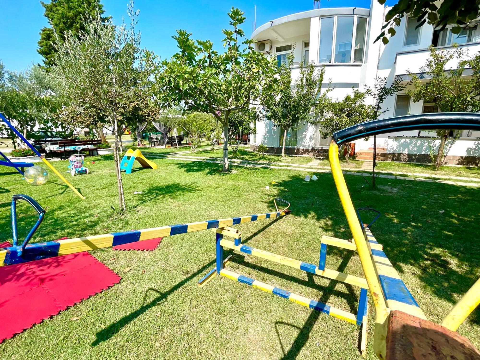 Apartments Flamingo Ulcinj Exteriör bild